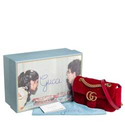 Pre Owned حقيبة كتف غوتشي مارمونت جي جي صغيرة قطيفة ماتيلاس أحمر