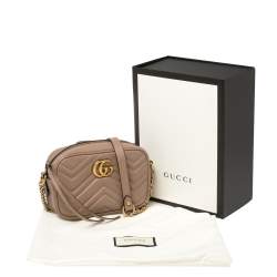 مملوكة مسبقًا حقيبة كروس غوتشي مارمونت جي جي صغيرة جلد ماتيلاس بيج