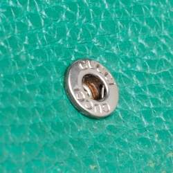 مملوكة مسبقًا محفظة بسلسلة غوتشى دينسيوس جلد خضراء