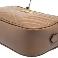 مملوكة مسبقًا Gucci Beige Matelasse Leather Small GG Marmont Shoulder Bag