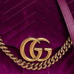مملوكة مسبقًا حقيبة كتف غوتشي مارمونت جي جي صغيرة قطيفة ماتيلاس أرجواني