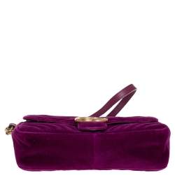 مملوكة مسبقًا حقيبة كتف غوتشي مارمونت جي جي صغيرة قطيفة ماتيلاس أرجواني