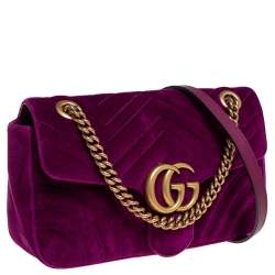 مملوكة مسبقًا حقيبة كتف غوتشي مارمونت جي جي صغيرة قطيفة ماتيلاس أرجواني