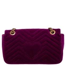 مملوكة مسبقًا حقيبة كتف غوتشي مارمونت جي جي صغيرة قطيفة ماتيلاس أرجواني