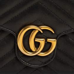 مملوكة مسبقًا محفظة بسلسلة غوتشي مارمونت جي جي جلد مبطن سوداء 