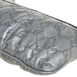 مملوكة مسبقًا Gucci Grey Guccissima Leather Wristlet Pochette