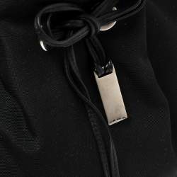 مملوكة مسبقًا Gucci Black Canvas and Leather Drawstring Hobo