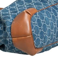 مملوكة مسبقًا حقيبة يد توتس غوتشي سوكي متوسطة جلد ودينم GG زرقاء