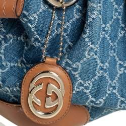 مملوكة مسبقًا حقيبة يد توتس غوتشي سوكي متوسطة جلد ودينم GG زرقاء