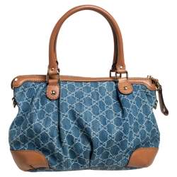 مملوكة مسبقًا حقيبة يد توتس غوتشي سوكي متوسطة جلد ودينم GG زرقاء