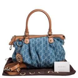مملوكة مسبقًا حقيبة يد توتس غوتشي سوكي متوسطة جلد ودينم GG زرقاء