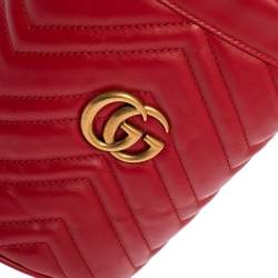 Pre Owned Gucci Red Matelassé Leather Mini GG Marmont Bucket Bag      