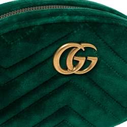 مملوكة مسبقًا حقيبة خصر غوتشي GG مارمونت قطيفة ماتيلاس أخضر