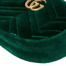 مملوكة مسبقًا حقيبة خصر غوتشي GG مارمونت قطيفة ماتيلاس أخضر