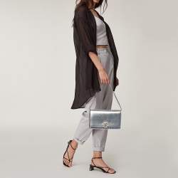 مملوكة مسبقًا حقيبة كلتش غوتشي برودواي جي متشابك مزخرف كريستال جلد فضي