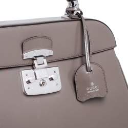 مملوكة مسبقًا حقيبة غوتشي ليدي لوك بامبو جلد رصاصي كبيرة بيد علوية
