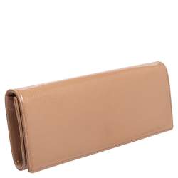 مملوكة مسبقًا Gucci Nude Micro Guccissima Patent Leather Broadway Clutch