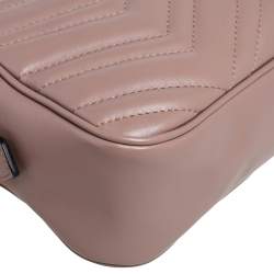 مملوكة مسبقًا Gucci Beige Matelassé Leather Small GG Marmont Camera Shoulder Bag