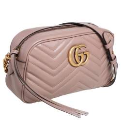 مملوكة مسبقًا Gucci Beige Matelassé Leather Small GG Marmont Camera Shoulder Bag