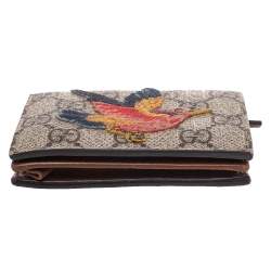 مملوكة مسبقًا Gucci Beige GG Supreme Canvas Limited Edition Bird Embroidered Bifold Card Holder