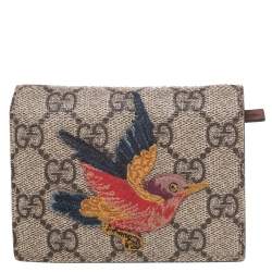 مملوكة مسبقًا Gucci Beige GG Supreme Canvas Limited Edition Bird Embroidered Bifold Card Holder