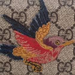 مملوكة مسبقًا Gucci Beige GG Supreme Canvas Limited Edition Bird Embroidered Bifold Card Holder