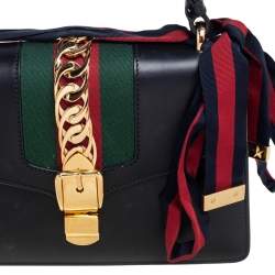 Pre Owned حقيبة كتف غوتشي سيلفي جلد أسود مزينة ويب ذات سلسلة صغيرة