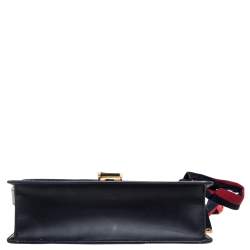 Pre Owned حقيبة كتف غوتشي سيلفي جلد أسود مزينة ويب ذات سلسلة صغيرة