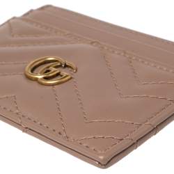 مملوكة مسبقًا حافظة بطاقات غوتشي مارمونت جلد ماتيلاس بيج مزينة جي جي 