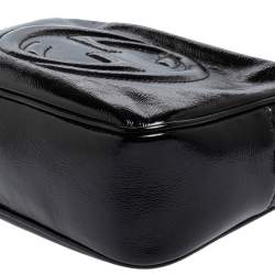 مملوكة مسبقًا حقيبة كروس غوتشي سوهو ديسكو جلد أسود لامع صغيرة 