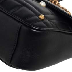 مملوكة مسبقًا Gucci Black Matelassé Leather Small GG Marmont Shoulder Bag