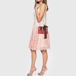 مملوكة مسبقًا حقيبة كروس غوتشي ويب ميني سيلفي جلد أحمر صغيرة بسلسلة