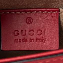 مملوكة مسبقًا حقيبة كروس غوتشي ويب ميني سيلفي جلد أحمر صغيرة بسلسلة