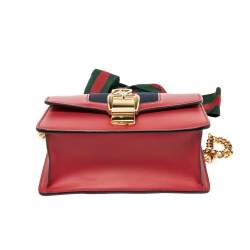 مملوكة مسبقًا حقيبة كروس غوتشي ويب ميني سيلفي جلد أحمر صغيرة بسلسلة