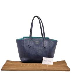 مملوكة مسبقًا Gucci Navy Blue Leather Swing Tote