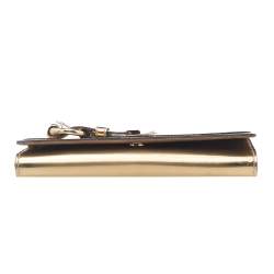 مملوكة مسبقًا Gucci Gold Leather Lady Buckle Clutch