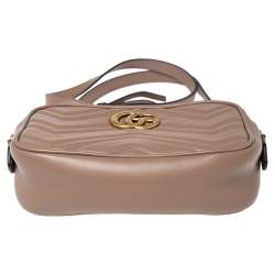 مملوكة مسبقًا حقيبة كاميرا كروس غوتشي مارمونت جي جي جلد مبطن بيج