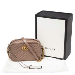 مملوكة مسبقًا حقيبة كاميرا كروس غوتشي مارمونت جي جي جلد مبطن بيج