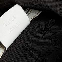 مملوكة مسبقًا حقيبة هوبو غوتشي بابوسكا جلد أبيض مرصعة قلب