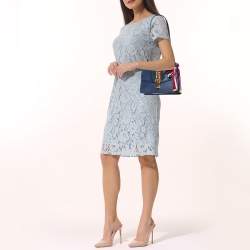 مملوكة مسبقًا Gucci Blue Leather Small Web Chain Sylvie Shoulder Bag