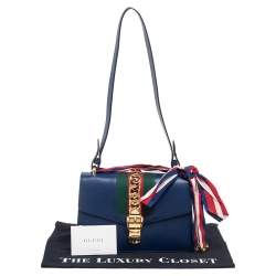 مملوكة مسبقًا Gucci Blue Leather Small Web Chain Sylvie Shoulder Bag