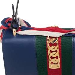 مملوكة مسبقًا Gucci Blue Leather Small Web Chain Sylvie Shoulder Bag