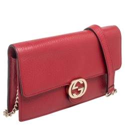 Pre Owned محفظة غوتشي جي متشابكة جلد حمراء بسلسلة 