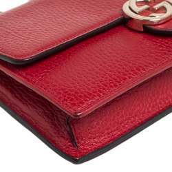 Pre Owned محفظة غوتشي جي متشابكة جلد حمراء بسلسلة 
