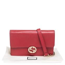 Pre Owned محفظة غوتشي جي متشابكة جلد حمراء بسلسلة 