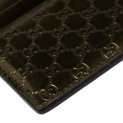 مملوكة مسبقًا Gucci Green Glossy Microguccissima Leather Card Holder