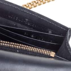 مملوكة مسبقًا Gucci Black Guccissima Leather GG Wallet On Chain