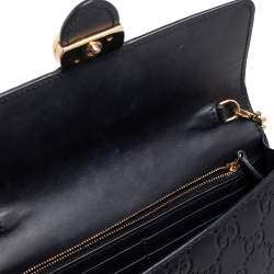 مملوكة مسبقًا Gucci Black Guccissima Leather GG Wallet On Chain