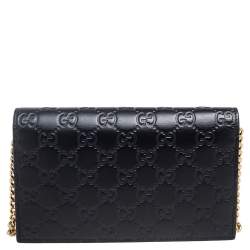 مملوكة مسبقًا Gucci Black Guccissima Leather GG Wallet On Chain