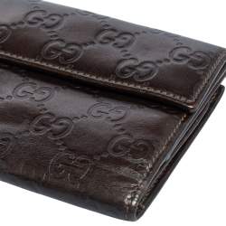 مملوكة مسبقًا محفظة كونتيننتال غوتشي حلية قلب جلد غوتشيسيما بني